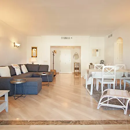Luxury Elviria,
